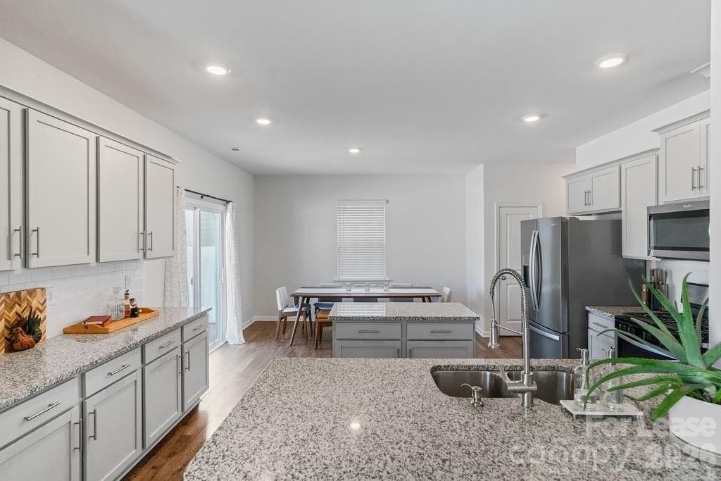 128 Neill Estate Ln - Photo 4 of 34