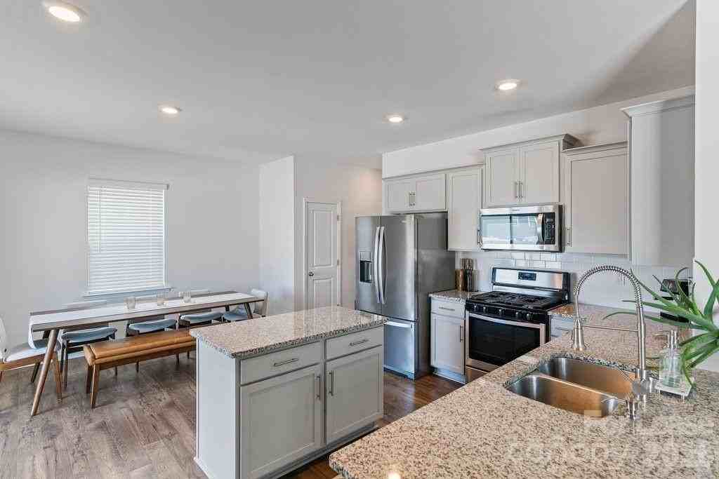 128 Neill Estate Ln - Photo 6 of 34