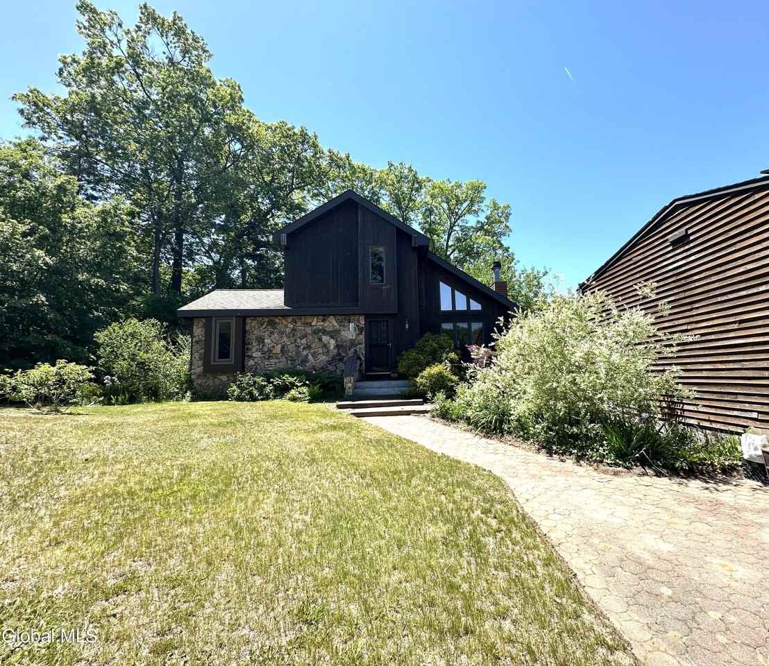 2810 Consaul Rd - Photo 2 of 19