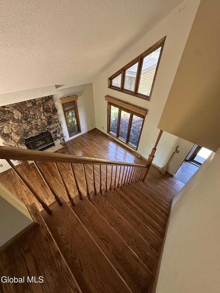 2810 Consaul Rd - Photo 6 of 19