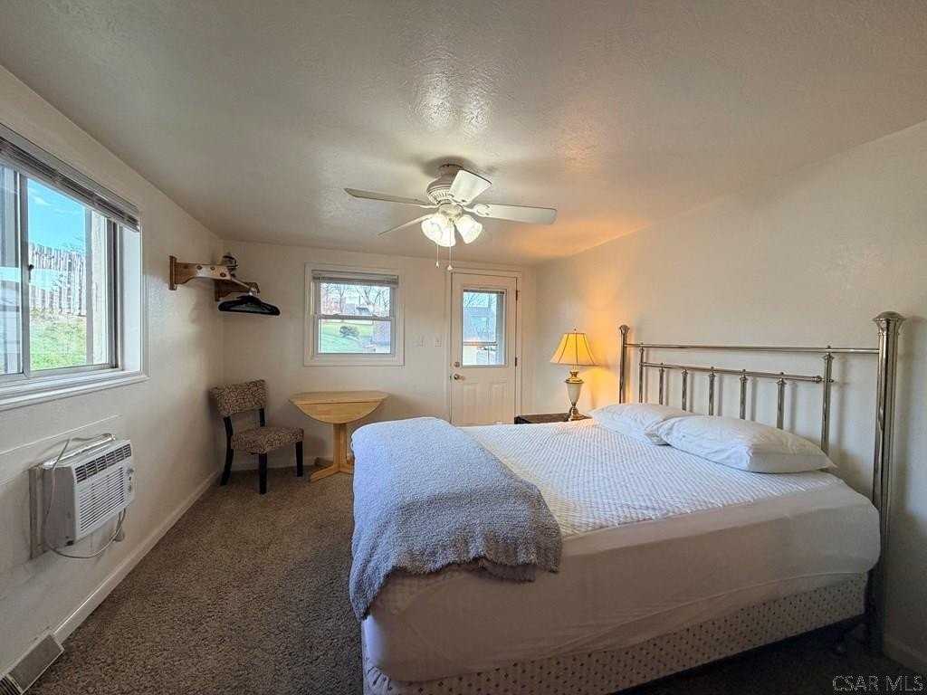 907 Old Scalp Ave - Photo 4 of 11