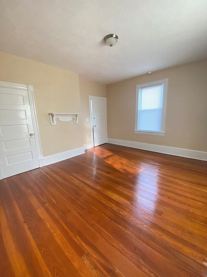 119 18th St Se - Photo 6 of 10