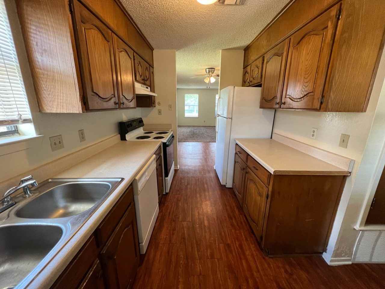 1417 Chapel Creek Rd - Photo 7 of 15