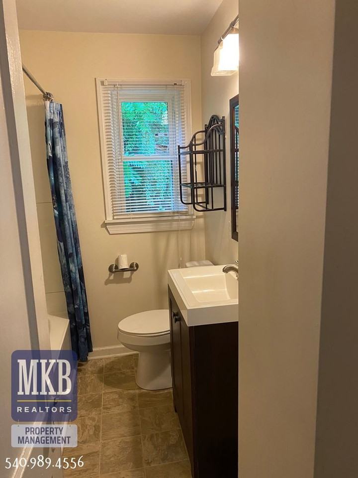 2742 Lansing Dr Sw - Photo 6 of 15