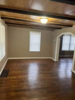 featured image of 427 W Vinyard St