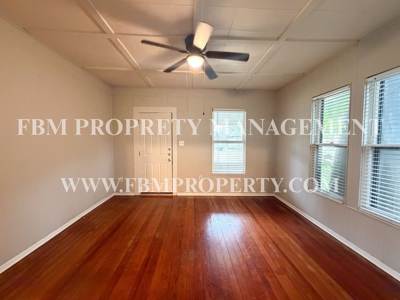205 W Gilmer St - Photo 3 of 19
