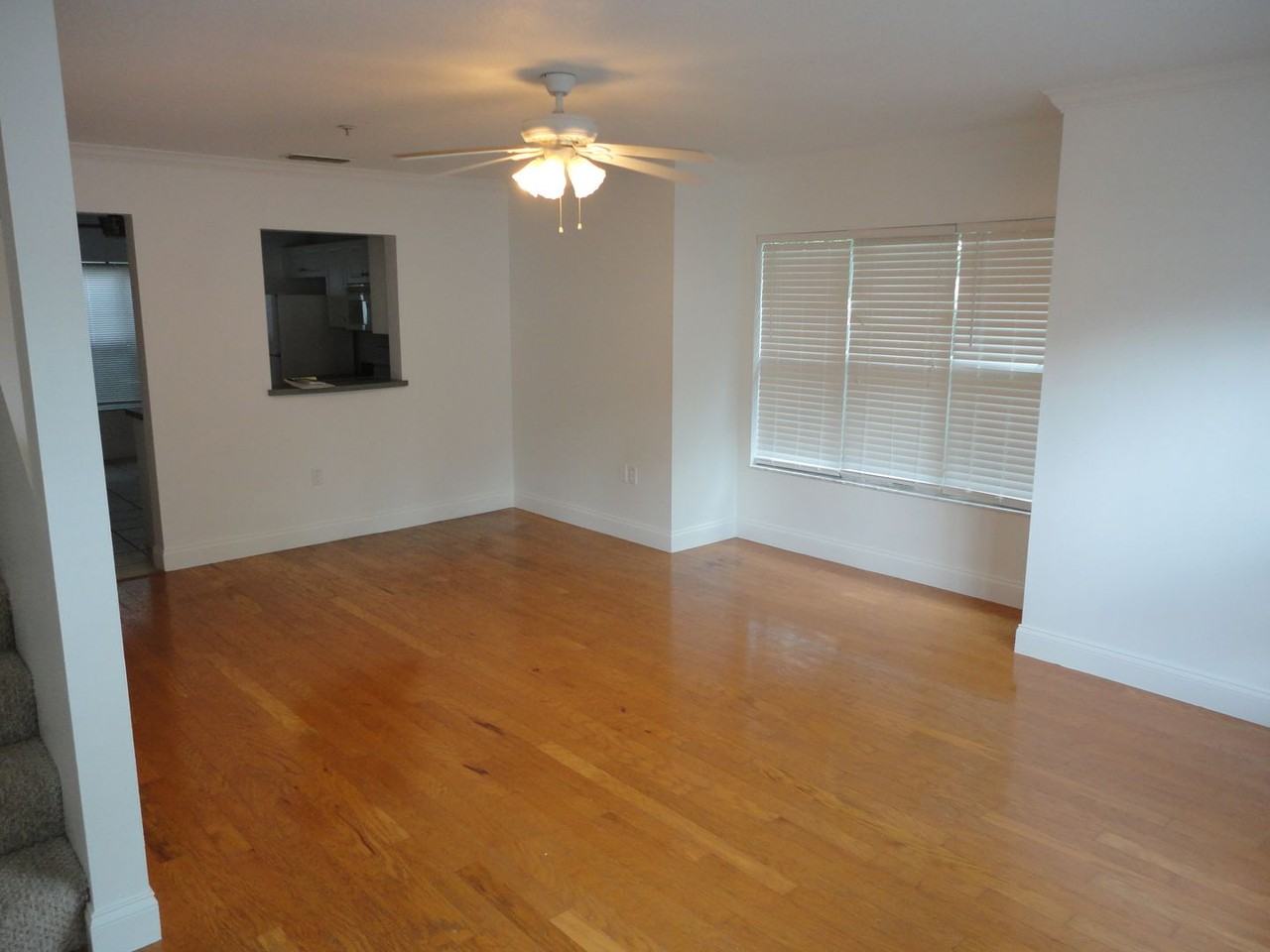 2636 Sw 35th Pl #8 - Photo 2 of 11