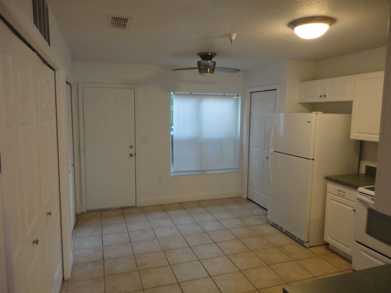 2636 Sw 35th Pl #8 - Photo 3 of 11