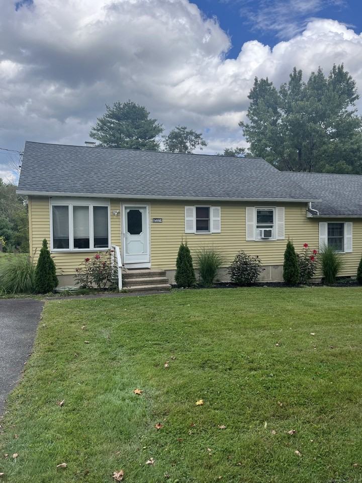 207 S Lake St - Photo 2 of 11