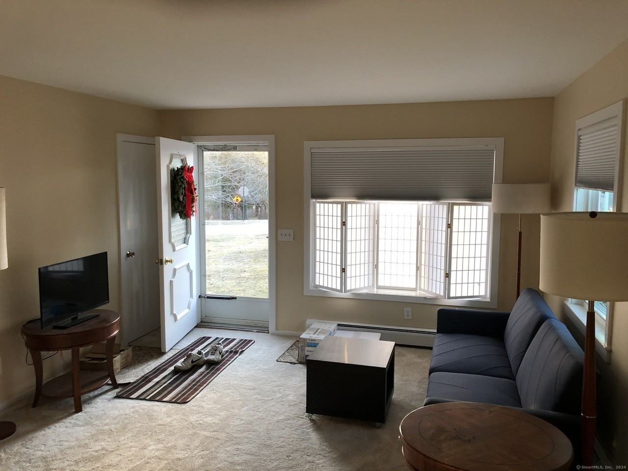 207 S Lake St - Photo 6 of 11