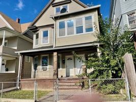 featured image of 1004 Hancock Ave #3
