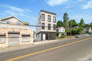 featured image of 49 Hill St #2