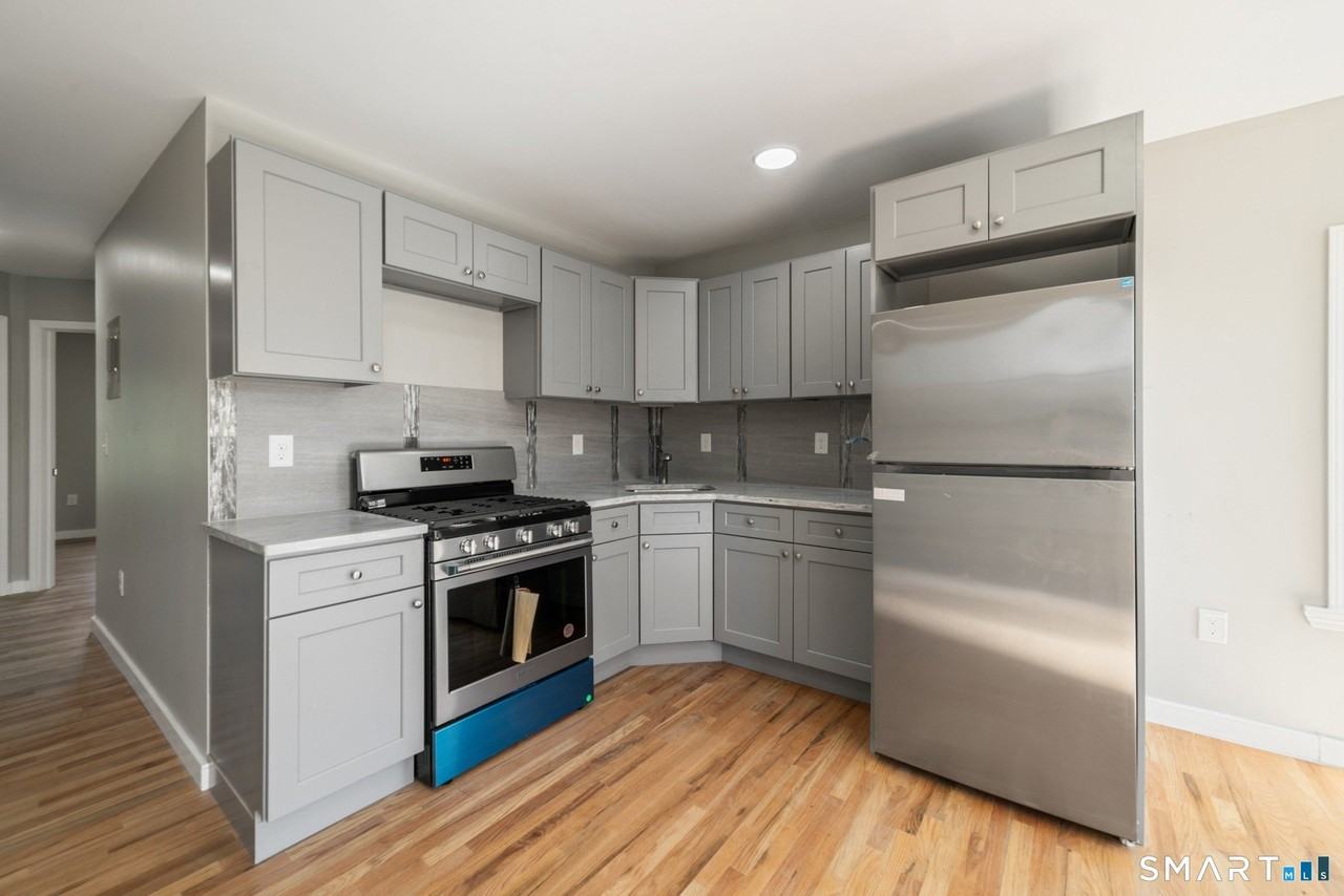 49 Hill St #2 - Photo 4 of 18