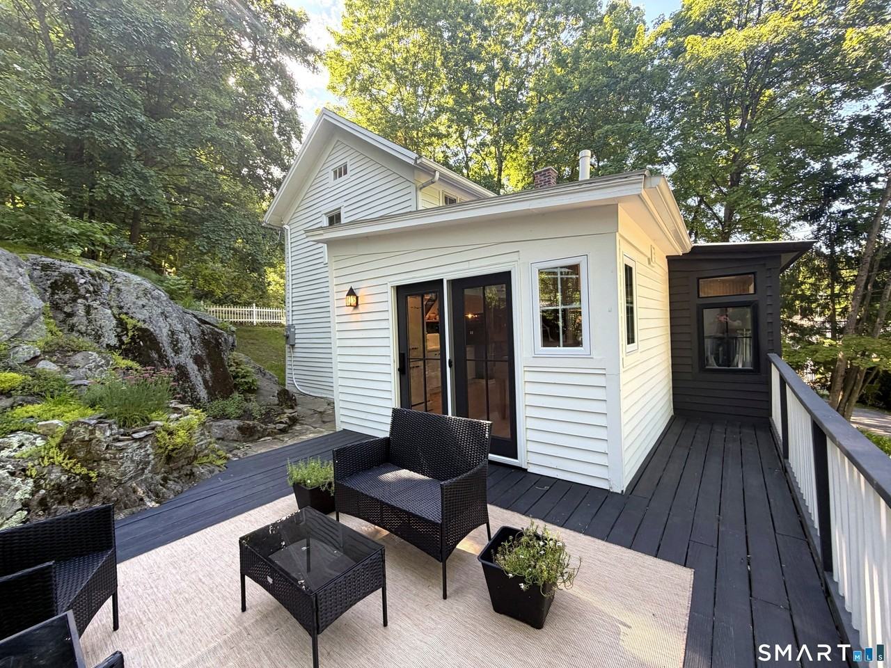 25 E Shore Rd - Photo 3 of 23