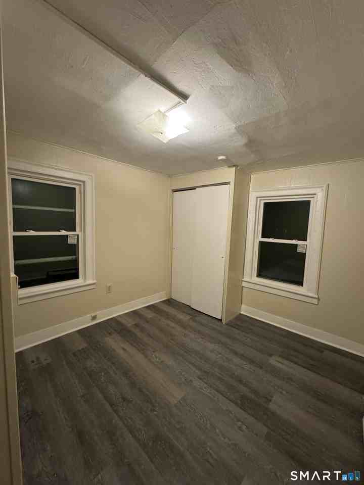 18 Woolsey St - Photo 7 of 10