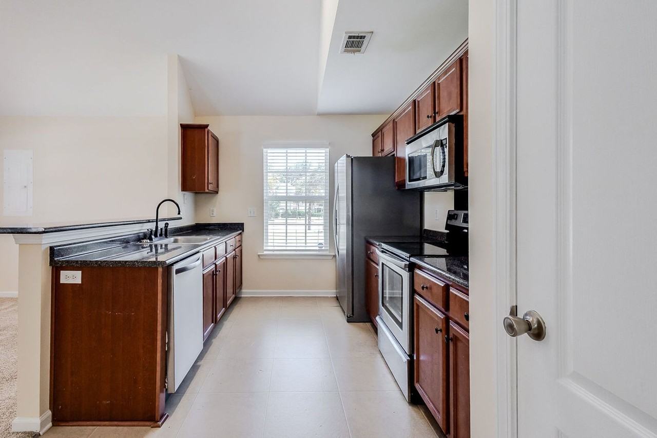 16 Castello Ave - Photo 7 of 35