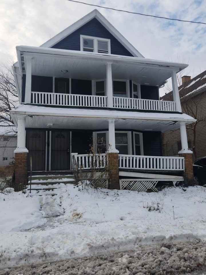 12514 Locke Ave - Photo 4 of 50