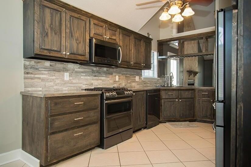 1066 Windmill Dr - Photo 7 of 29