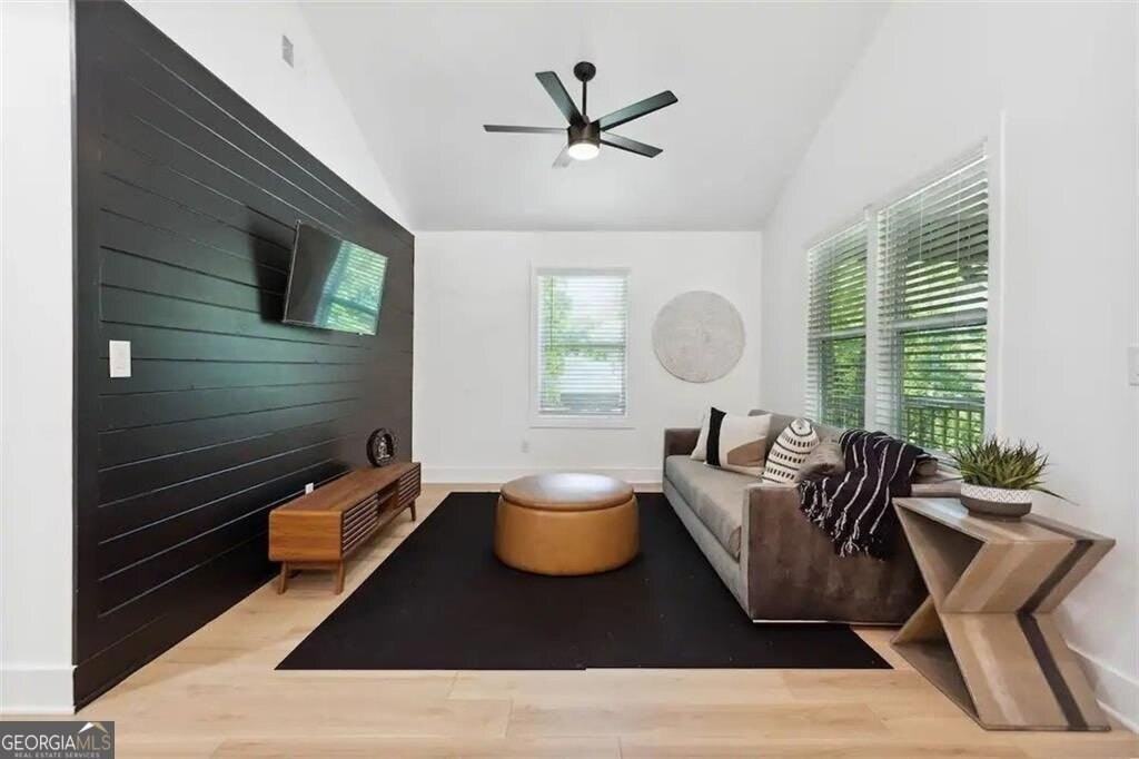 725 Alta Pl Nw - Photo 3 of 25