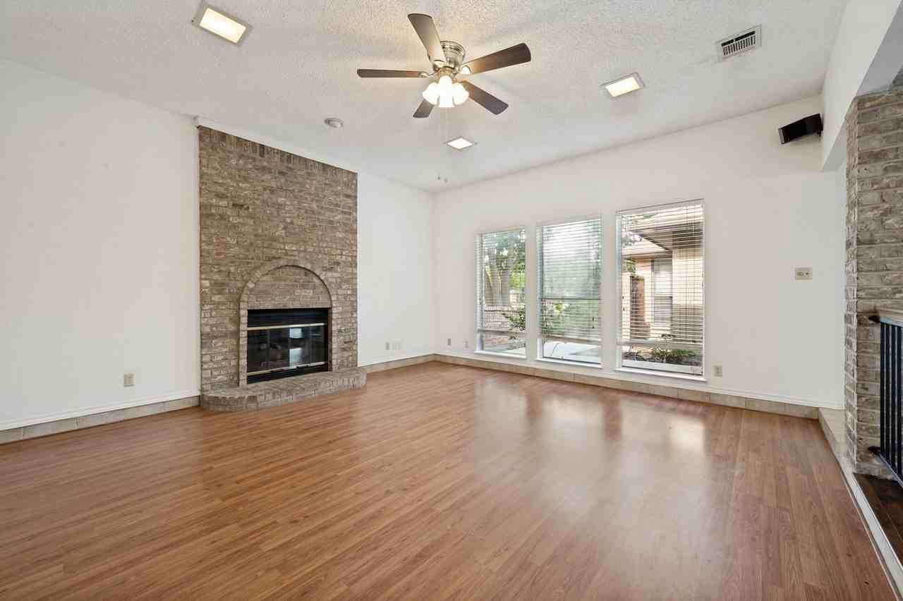 173 Simmons Dr - Photo 4 of 12
