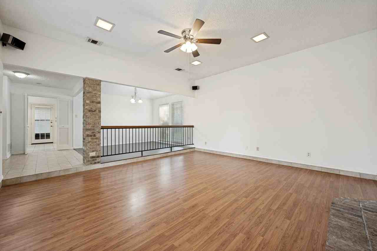 173 Simmons Dr - Photo 5 of 12