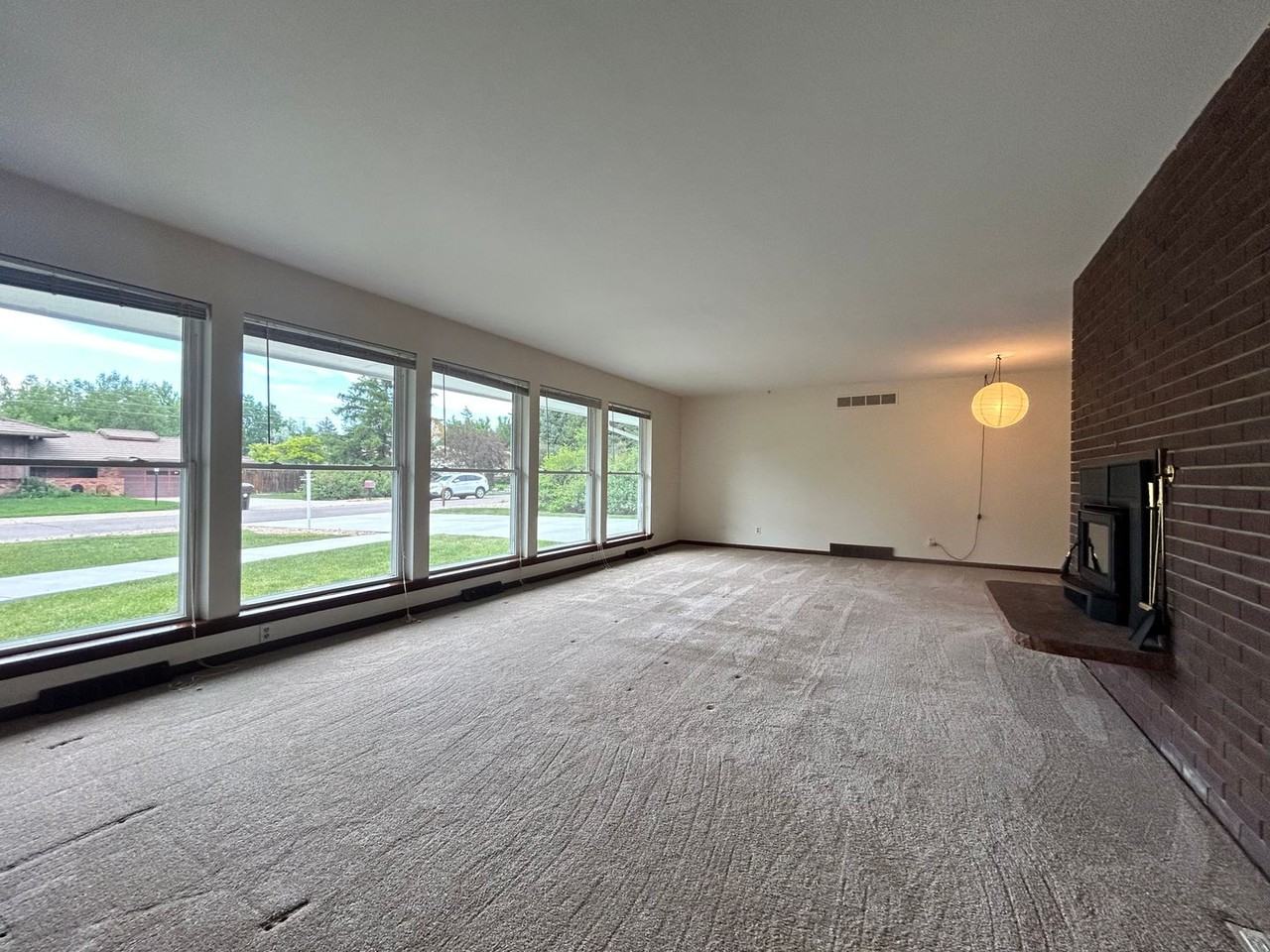 6820 Harvest Rd - Photo 6 of 42