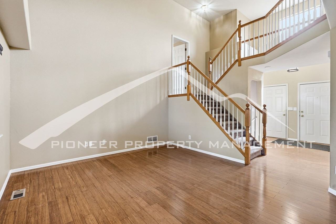 2309 Flagstaff Dr - Photo 4 of 35