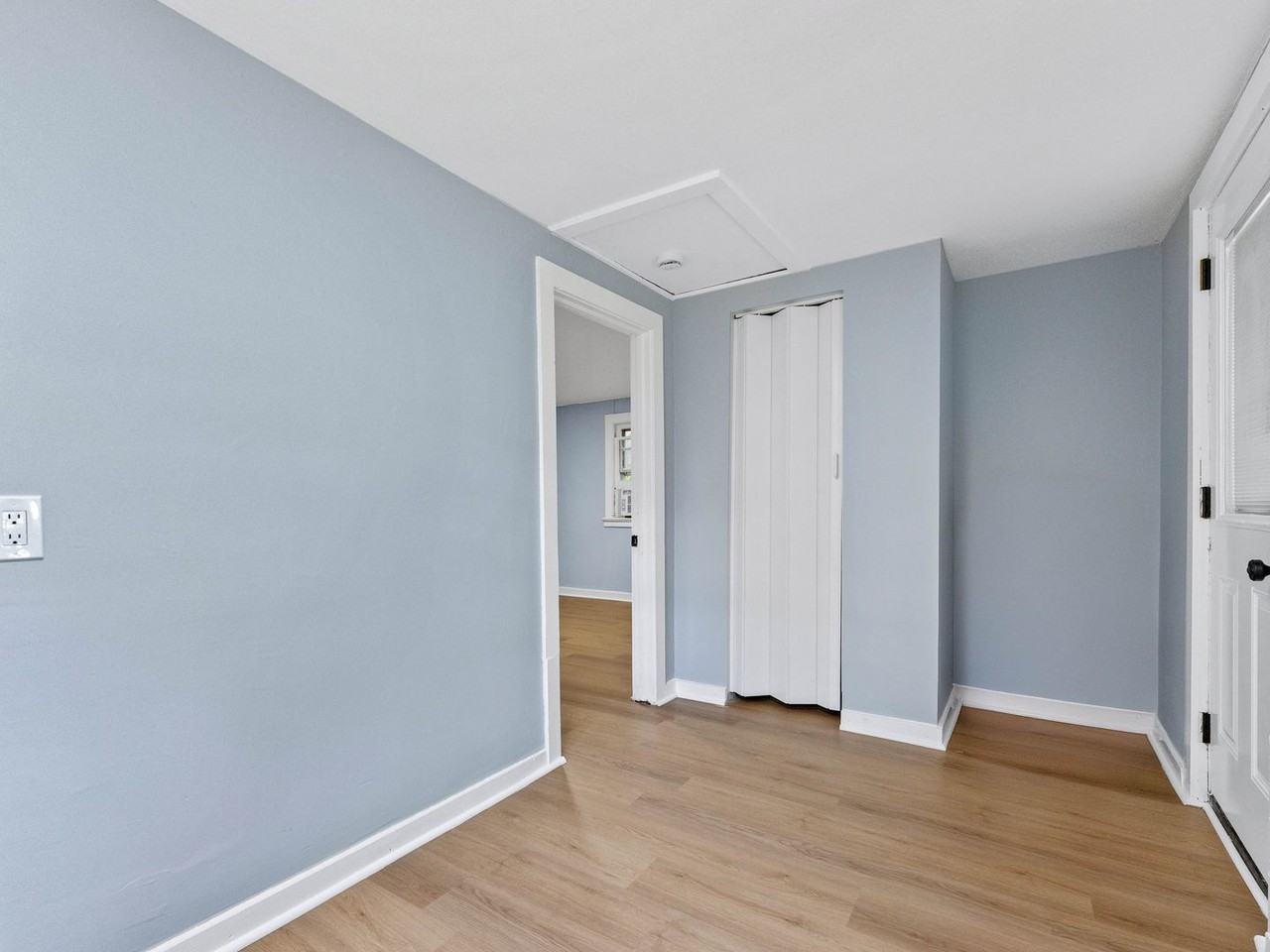 24 Begonia St - Photo 5 of 20