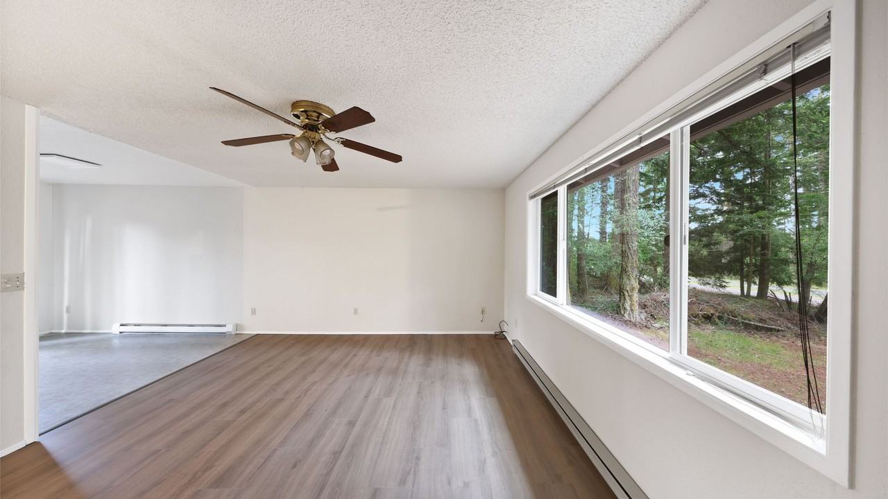 2528 Libbey Rd - Photo 2 of 9