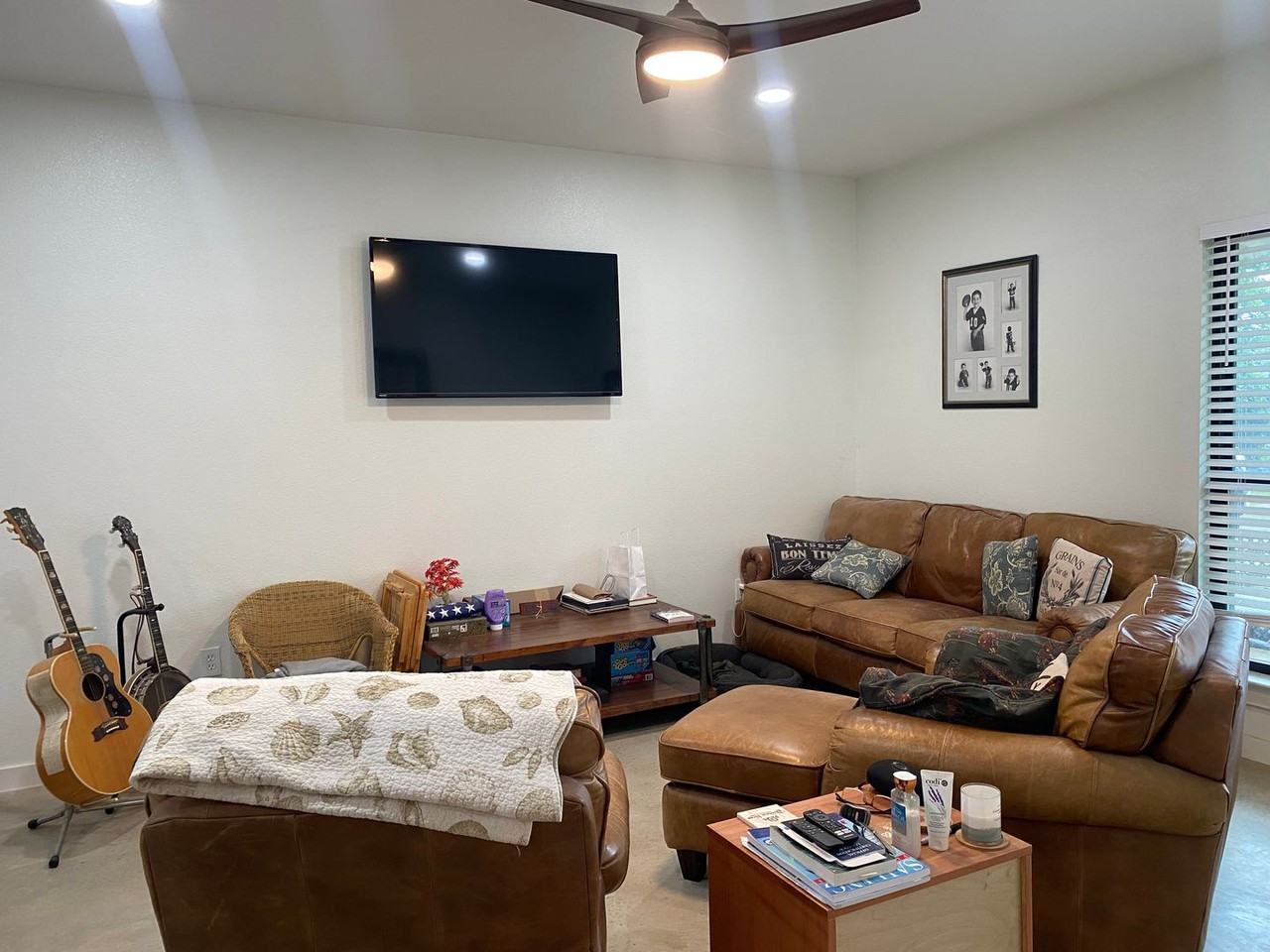 13172 Harbor Dr - Photo 2 of 17