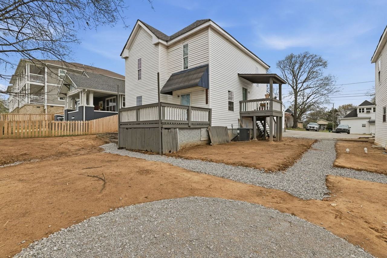 2009 Mccallie Ave - Photo 2 of 23