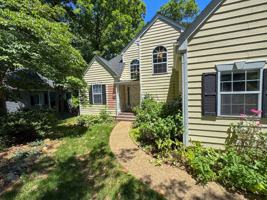 featured image of 202 Blackthorn Ln