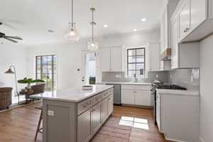 featured image of 805 Broyles St