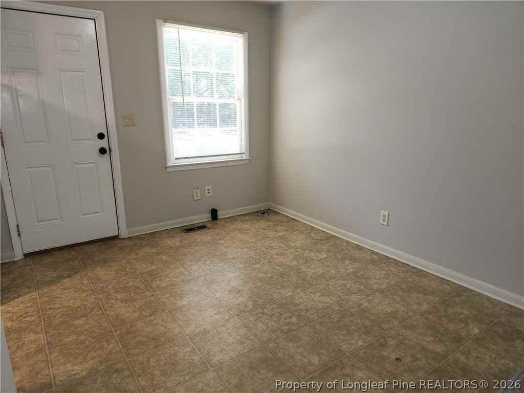 4101 Coventry Rd - Photo 4 of 12