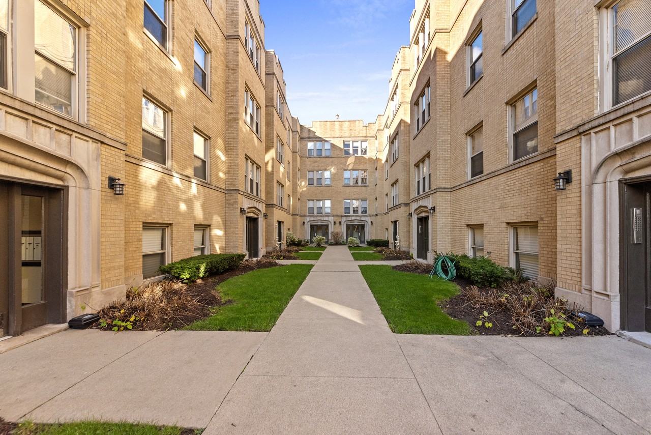 1118 E Hyde Park Blvd #1128GS - Photo 2 of 19