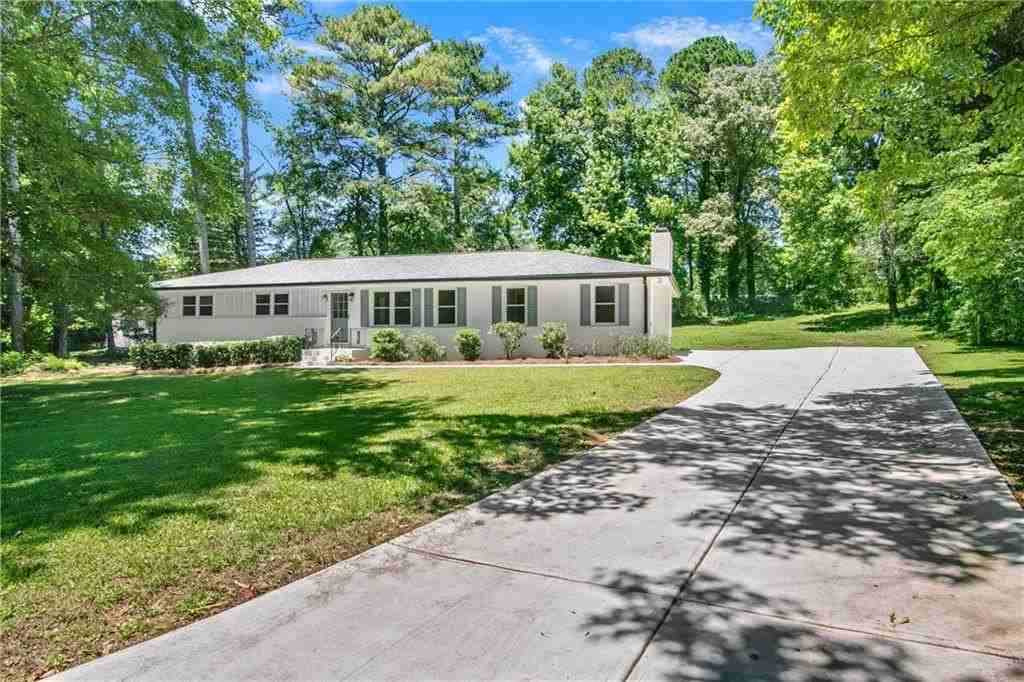 1348 Ridgewood Dr Sw - Photo 4 of 22