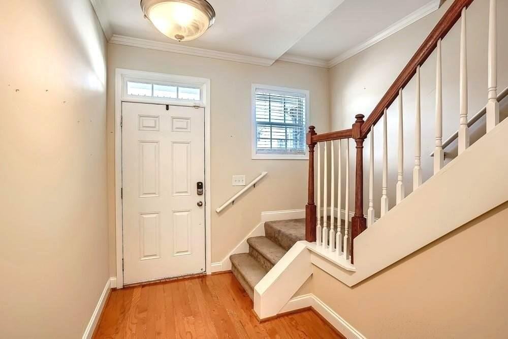 143 Linton Dr - Photo 3 of 21