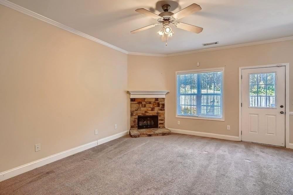 143 Linton Dr - Photo 4 of 21