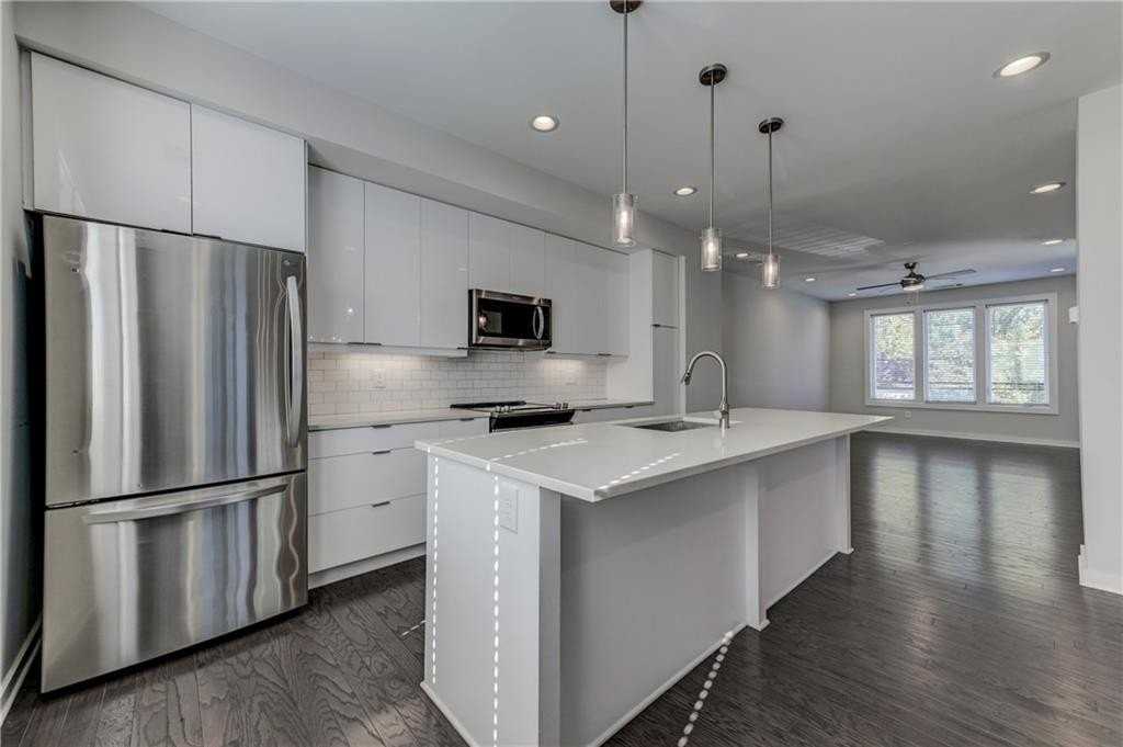415 Gartrell St Se #7 - Photo 4 of 44