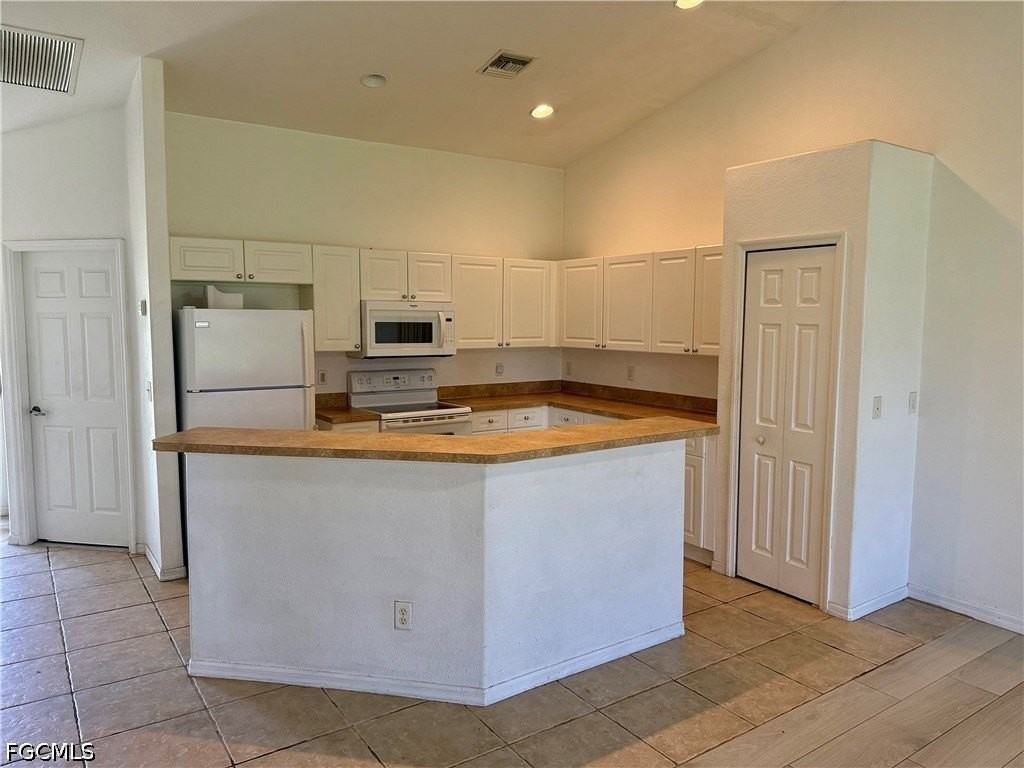 544 Se 7th St - Photo 6 of 16