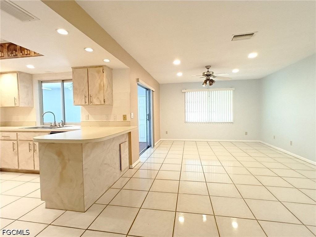 1326 Se 23rd Ter - Photo 5 of 20