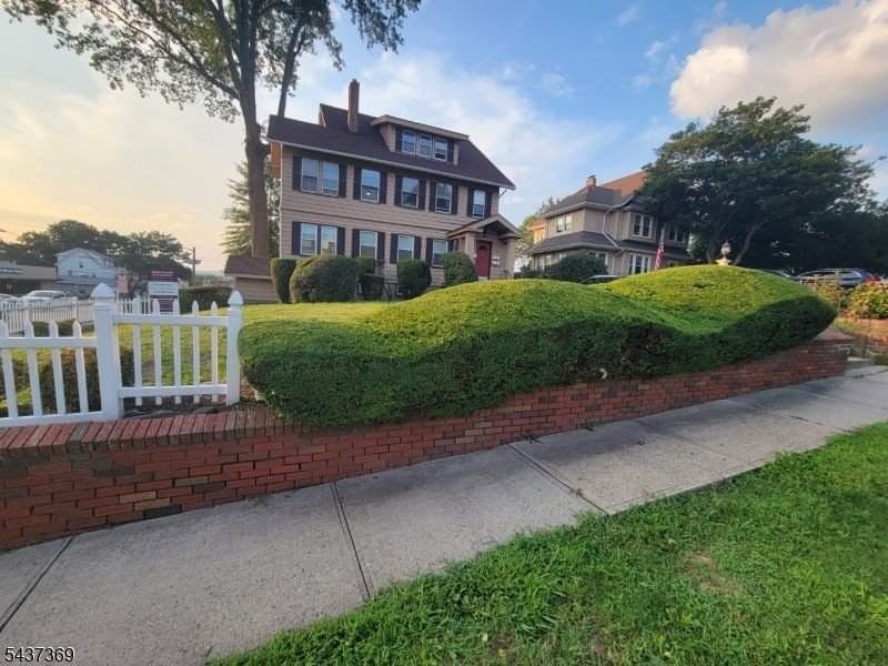 1 Berkeley Heights Park - Photo 2 of 14