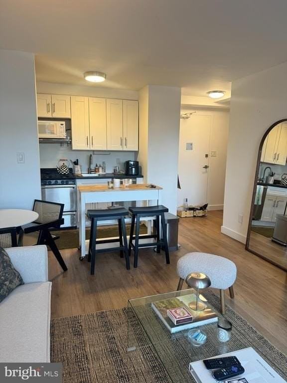 1806 Rittenhouse Sq #606R - Photo 3 of 19