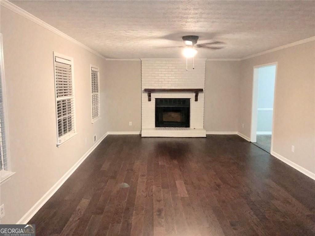 401 Freshman Dr - Photo 3 of 24