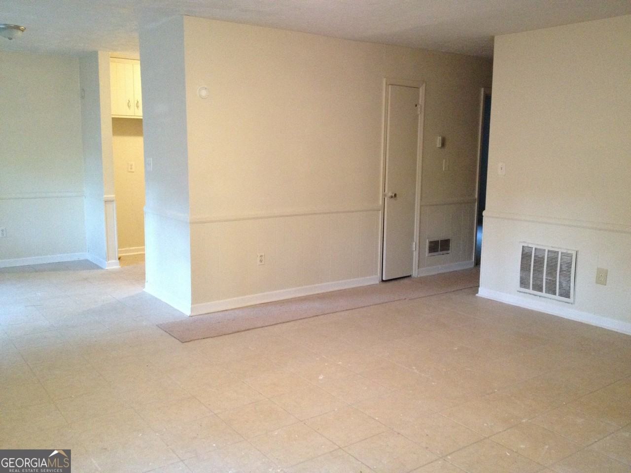124 Parkridge Ct - Photo 2 of 2