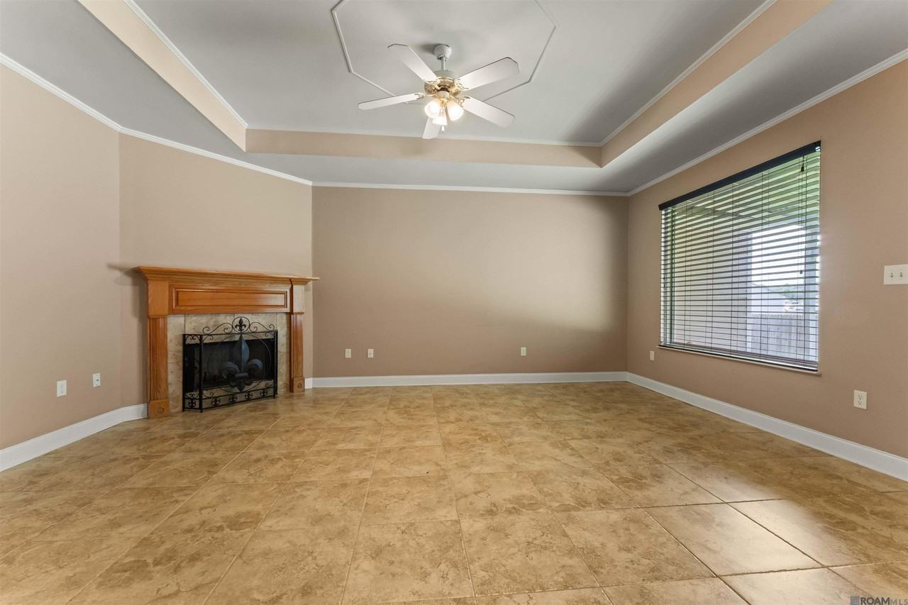 18606 Perkins Oak Rd - Photo 4 of 19