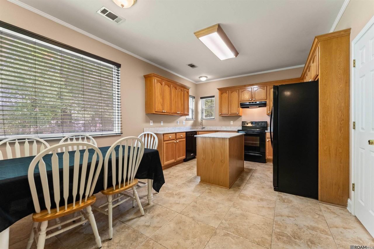 18606 Perkins Oak Rd - Photo 6 of 19