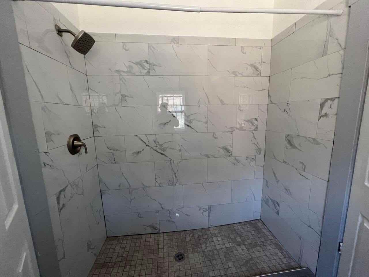 2115 E Yandell Dr - Photo 7 of 18