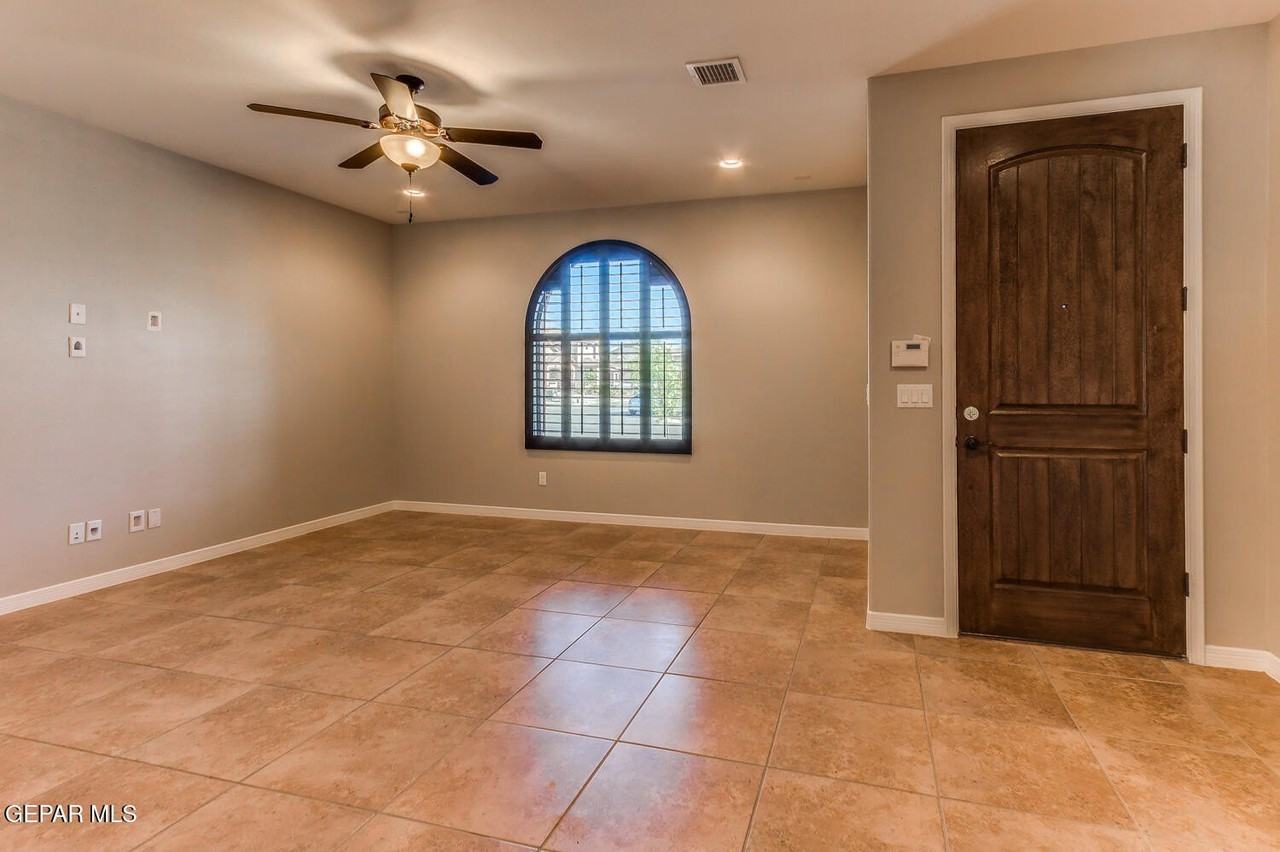 14323 High Rock Dr - Photo 4 of 23