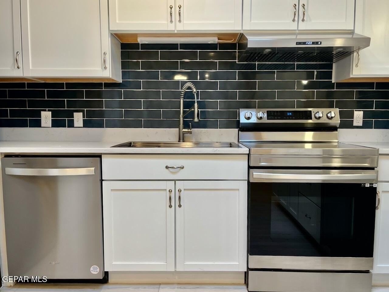 401 Blacker Ave #B - Photo 7 of 19